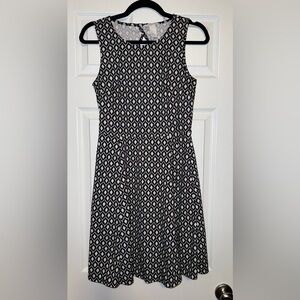 H&M Monochrome Patterned Dress